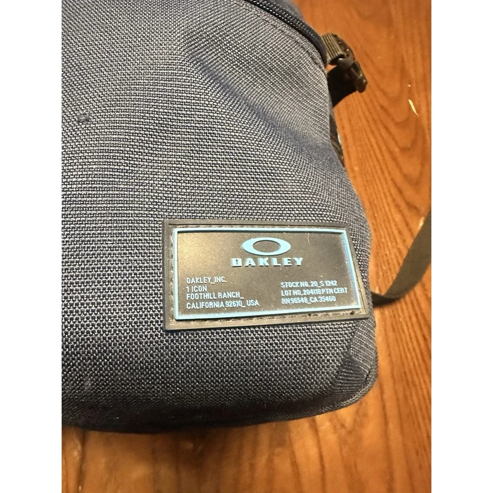 Oakley Backpack -‎ College Dress Blues, Large ( 17.5